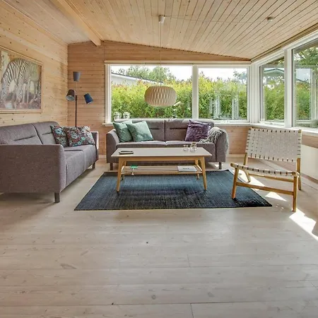 Three-bedroom Holiday In