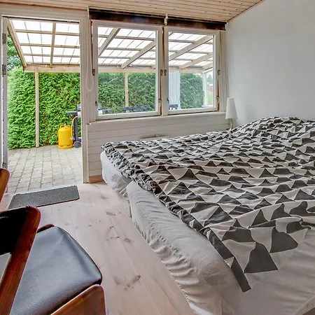 Three-bedroom Holiday In 別荘 *